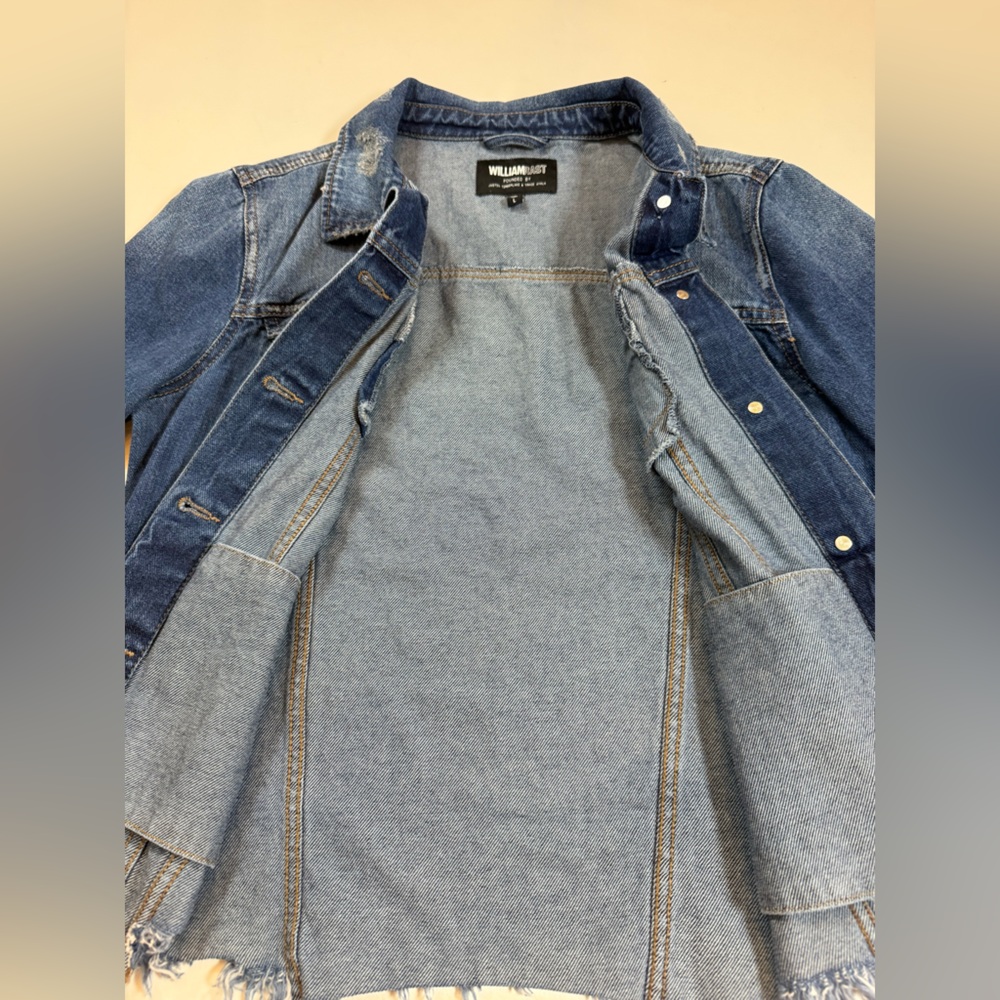 WILLIAM RAST Frayed Denim Trucker Jacket size women’s large (bin T) - Picture 9 of 11